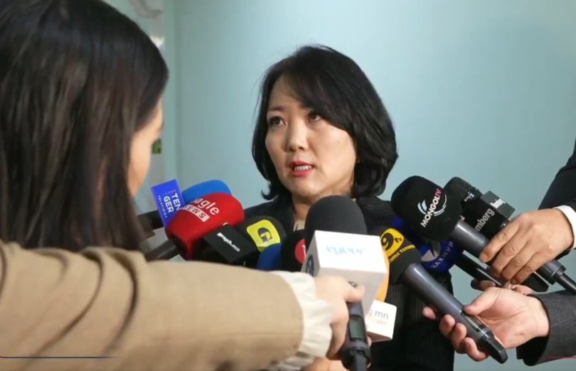 "Нүүрсний үнийг хэт өөдрөг төсөөлсний улмаас төсвийн орлого тасарч байна"