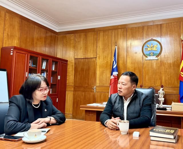 АН-ын дарга О.Цогтгэрэл УИХ-ын гишүүн Ц.Мөнхтуяад сануулга өгөв